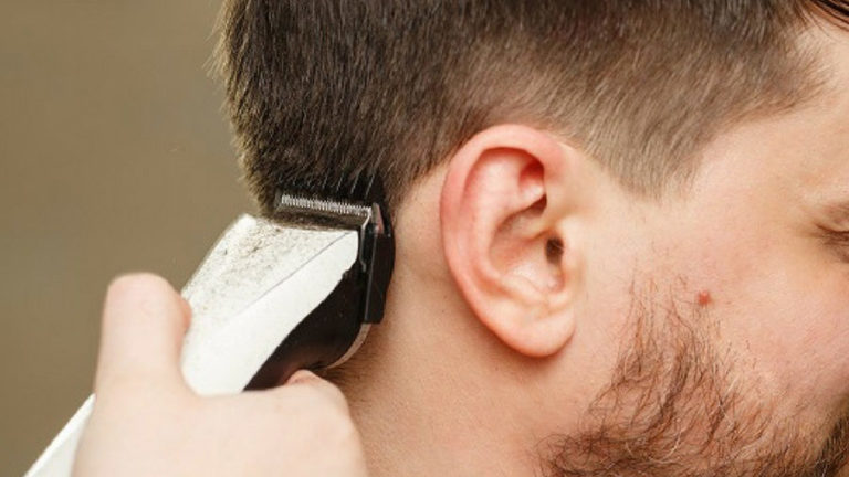 Strzyżenie włosów maszynką