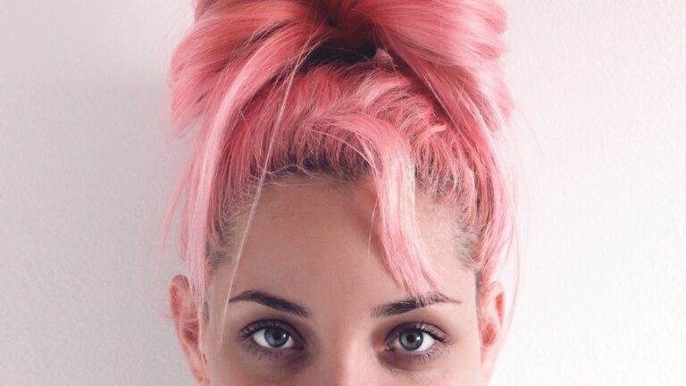 ciekawostki o włosach, fakty o włosach, fakty i mity o włosach, zaskakujące fakty o włosach