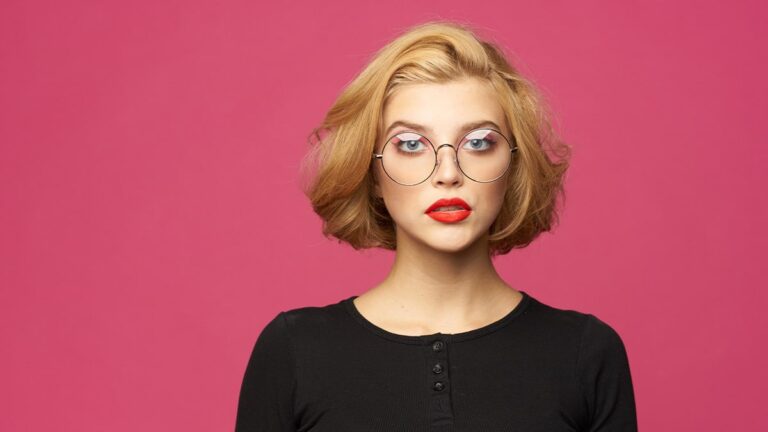 czy alkohol szkodzi włosom, alkohol wpływ na włosy, kosmetyki z alkoholem, dobry alkohol