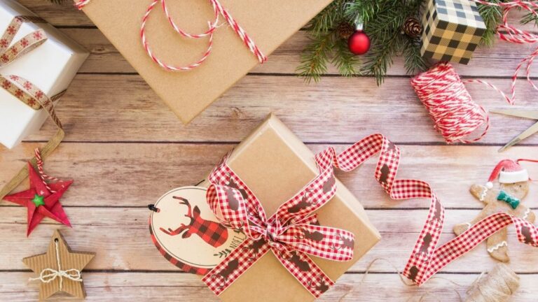 jak pakować kosmetyki, pakowanie prezentów, pomysły na pakowanie prezentów