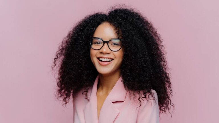 jak czesać kręcone włosy, czym czesać kręcone włosy