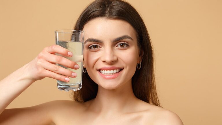 woda brzozowa na włosy