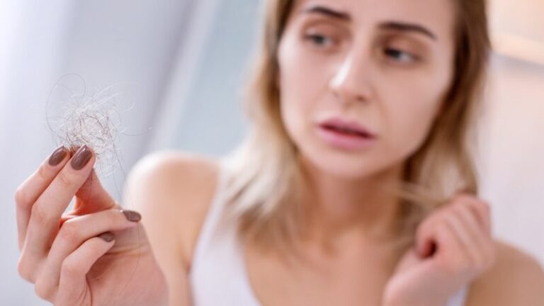 wypadanie włosów, pielęgnacja przeciw wypadaniu włosów