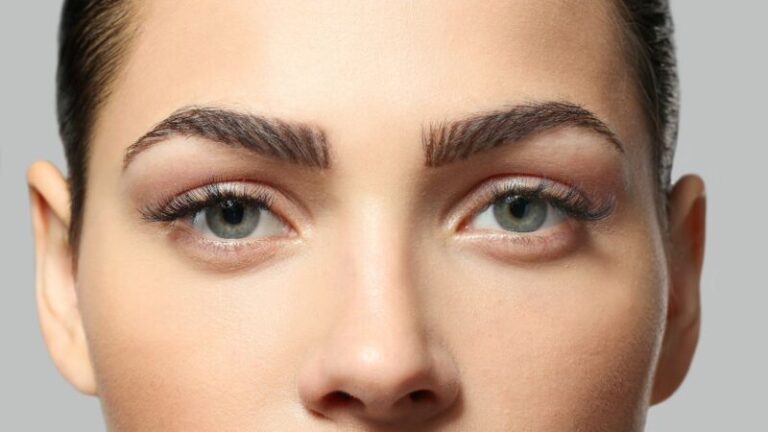 pielęgnacja brwi, makijaż brwi, regulacja brwi, kosmetyki do brwi, henna do brwi
