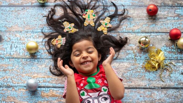 zabawy z dziećmi, świąteczne zabawy z dziećmi, święta 2023, ozdoby do włosów na święta