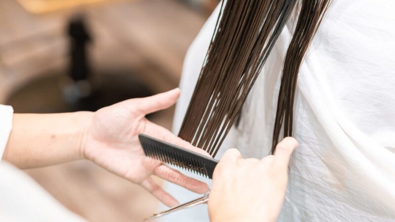 Włosy ścinane u fryzjera