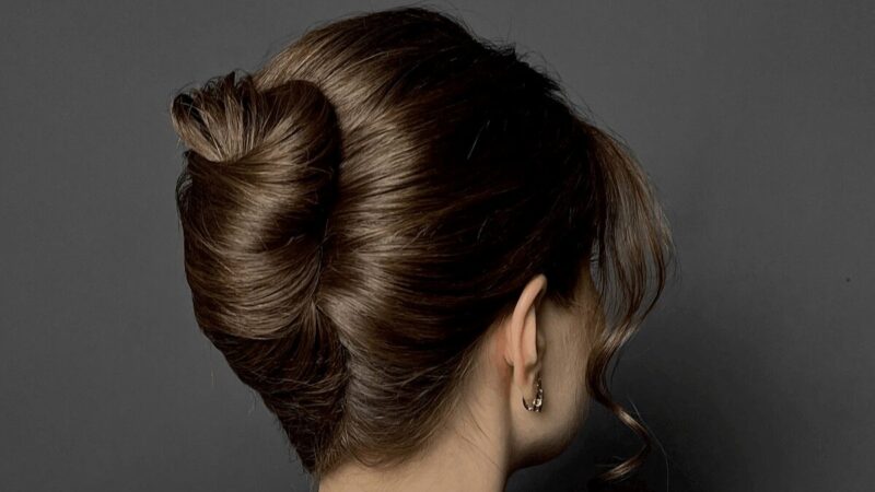 Kok bananowy - przykład uczesania włosów