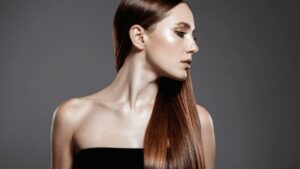 Dziewczyna z lśniącymi,