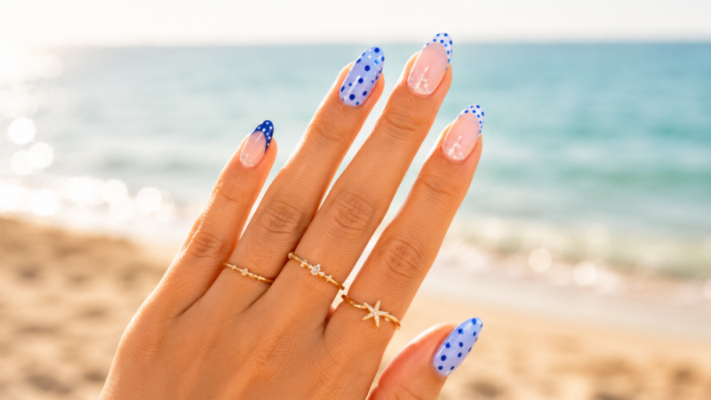 Modne paznokcie na lato 2026 – pomysł na wakacyjny manicure [ZDJĘCIA]