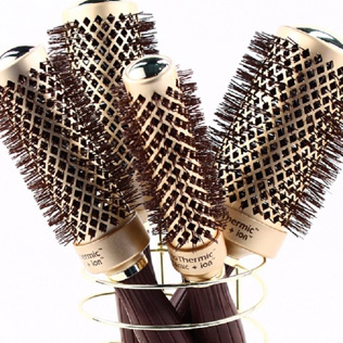 Jak wybrać właściwą szczotkę do włosów